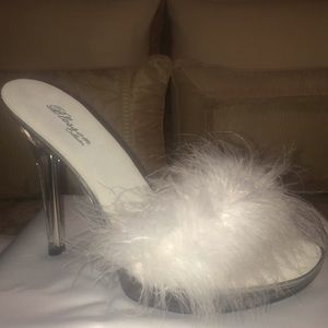 De Blossom Collection Faux Fur White  Slippers